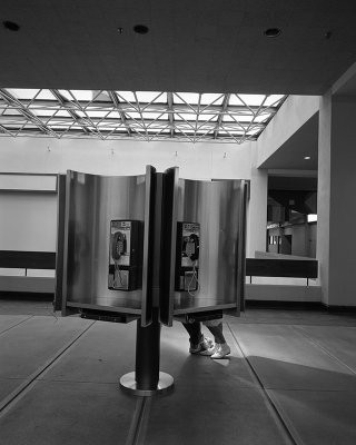 Illustration for article titled The Lonesome Crowded Shopping Malls of the 1980s